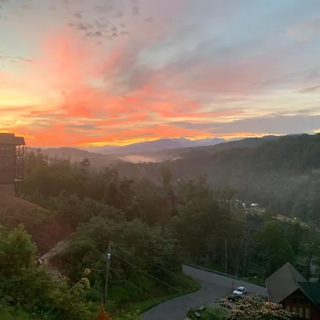 Villa Mountain Haven - Relax & Enjoy Amazing 180 Degree Views Of Mt Leconte